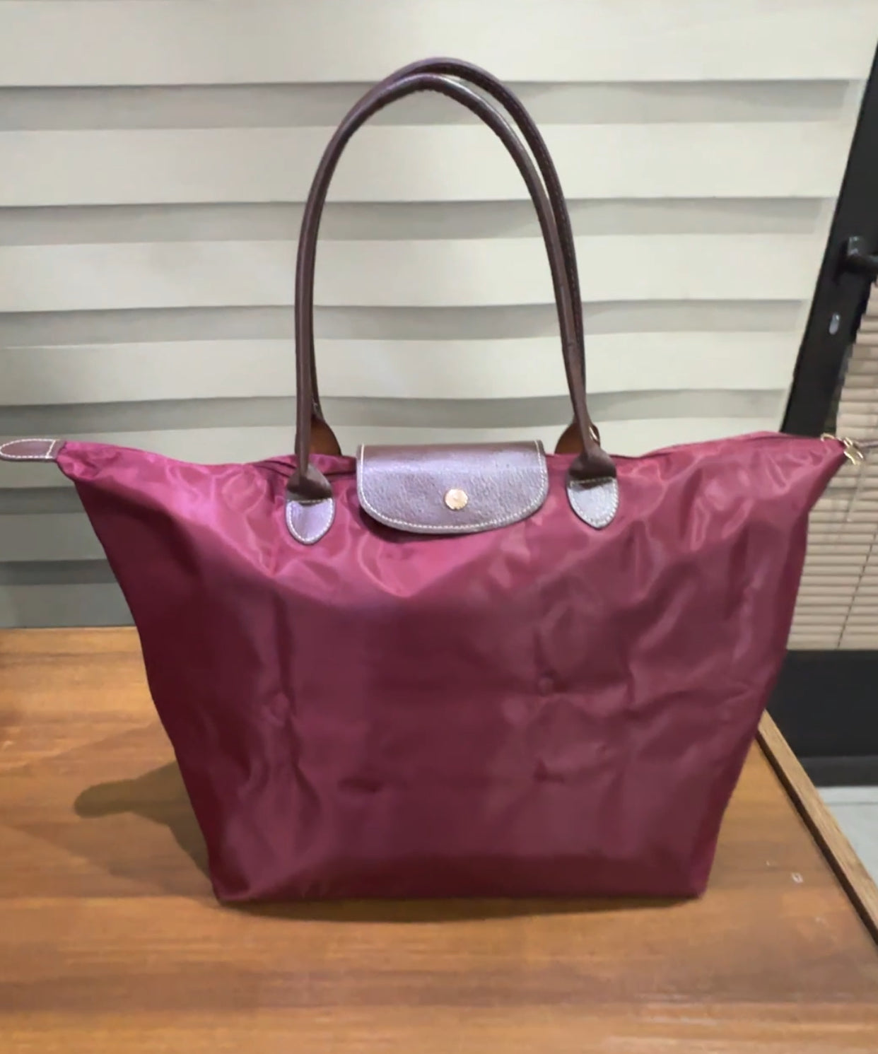 Fake longchamp same style no logo